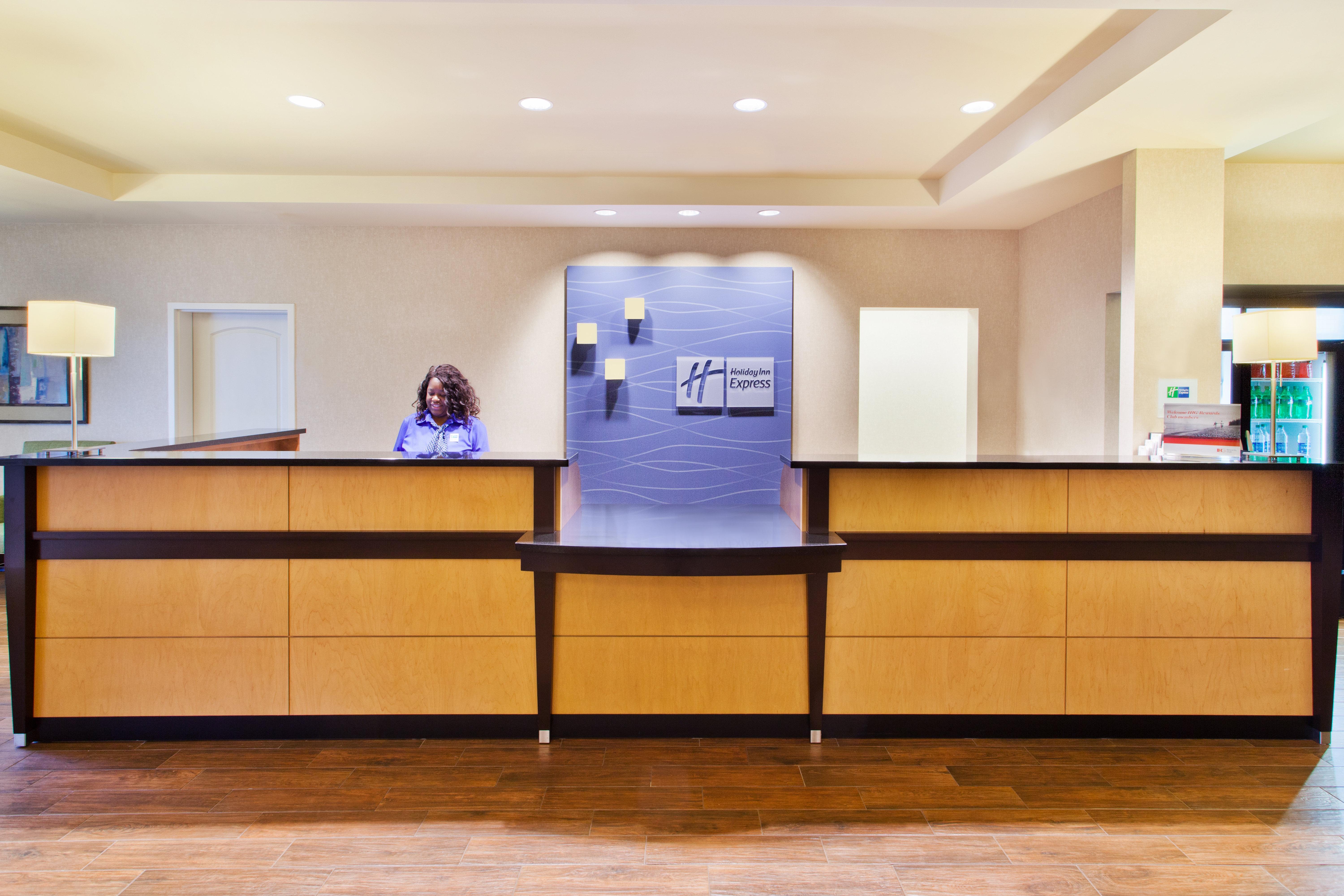 Holiday Inn Express Hotel & Suites Huntsville West - Research Park By Ihg Exterior photo