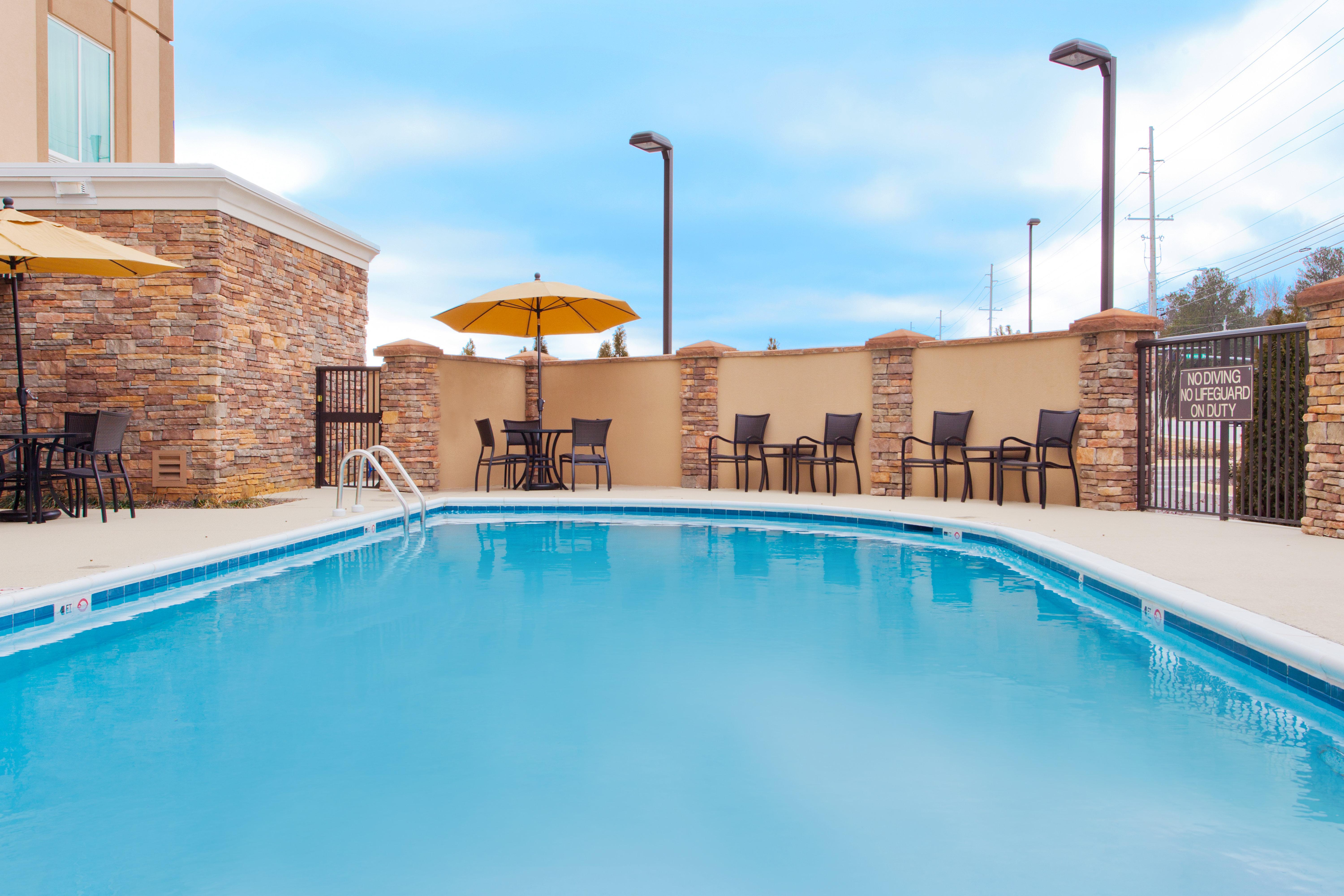 Holiday Inn Express Hotel & Suites Huntsville West - Research Park By Ihg Exterior photo